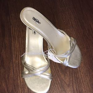 Gold sandals womens size 8.5